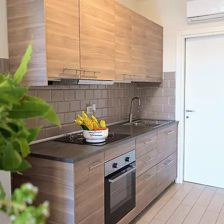 Flora Marina E Oasi Marina - Fronte Mare *